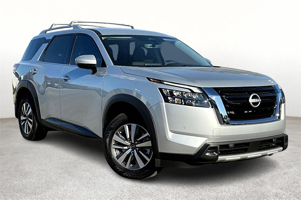 new 2025 Nissan Pathfinder car, priced at $45,200