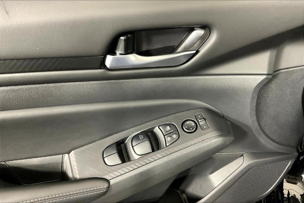 new 2025 Nissan Altima car, priced at $29,086
