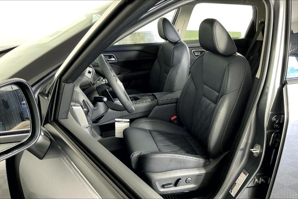 new 2025 Nissan Rogue car