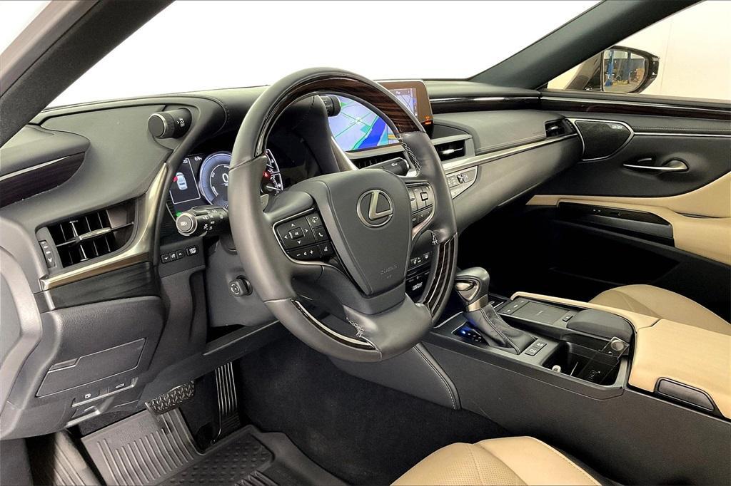used 2021 Lexus ES 300h car, priced at $31,733