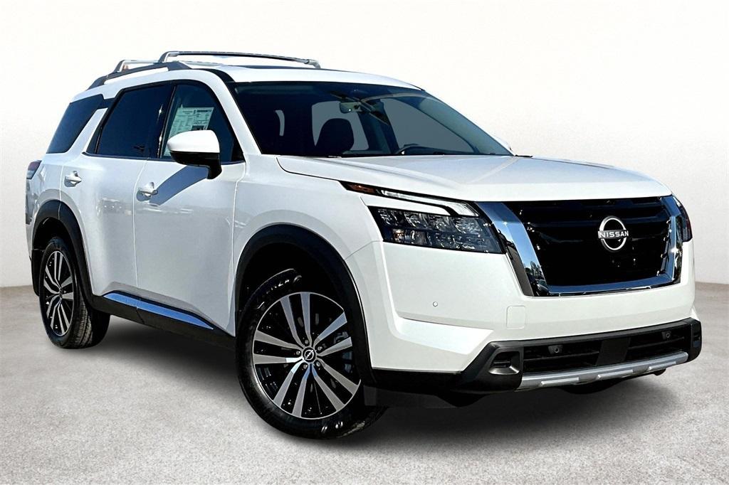 new 2025 Nissan Pathfinder car, priced at $51,585