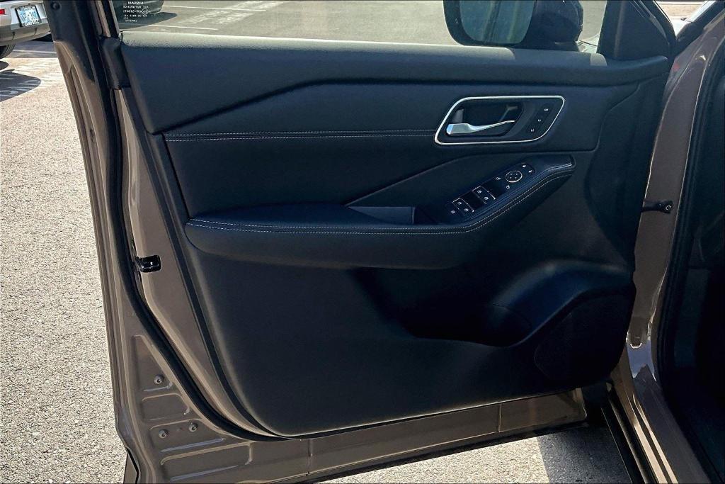 new 2025 Nissan Rogue car, priced at $43,795