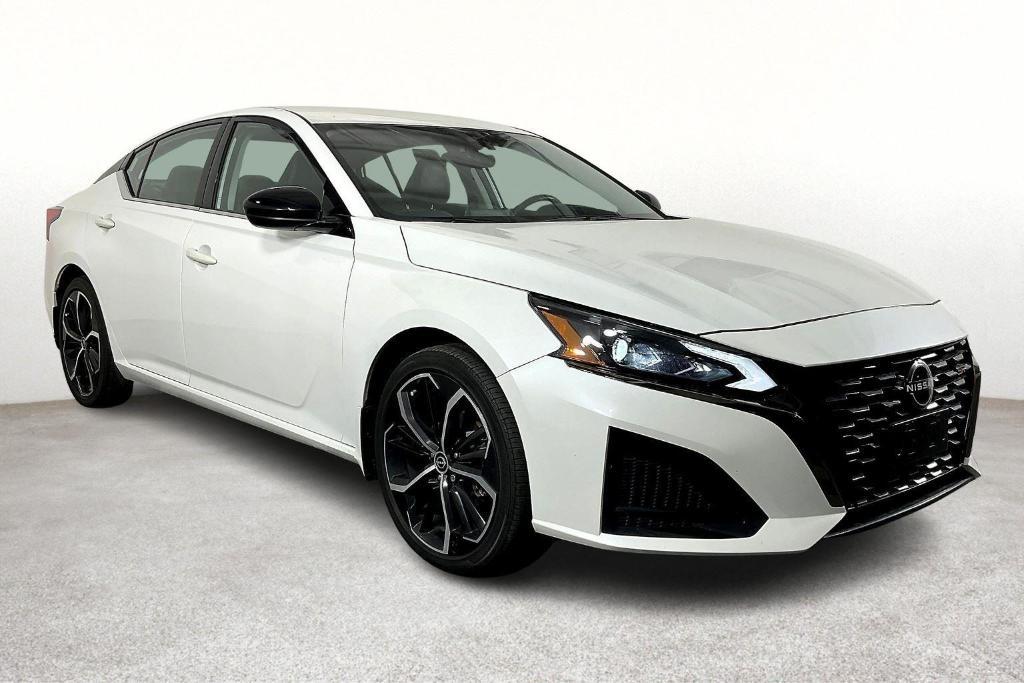 used 2023 Nissan Altima car, priced at $23,267