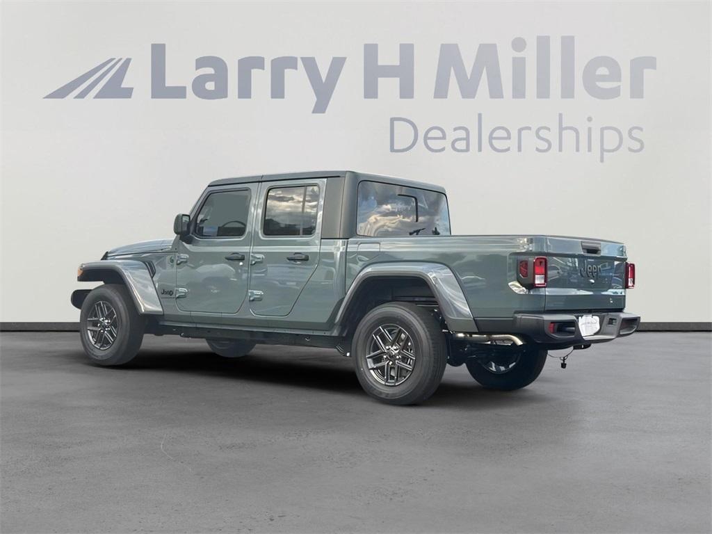 new 2025 Jeep Gladiator car, priced at $43,320