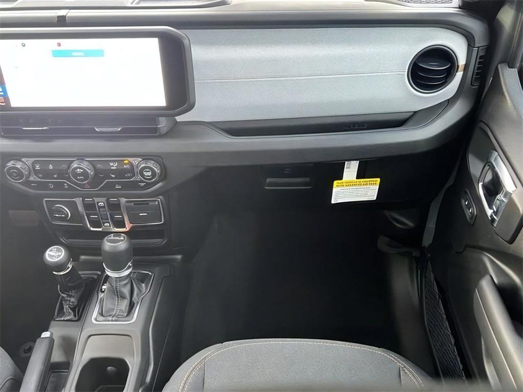 new 2025 Jeep Gladiator car, priced at $43,320