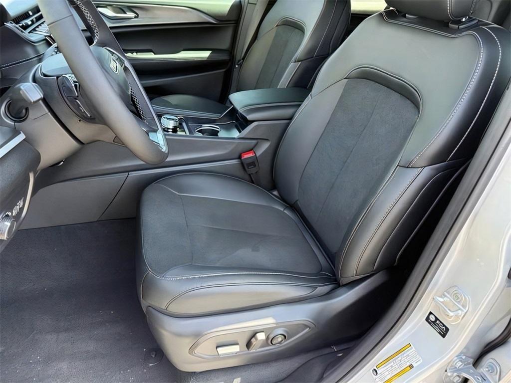 new 2025 Jeep Grand Cherokee L car, priced at $42,422