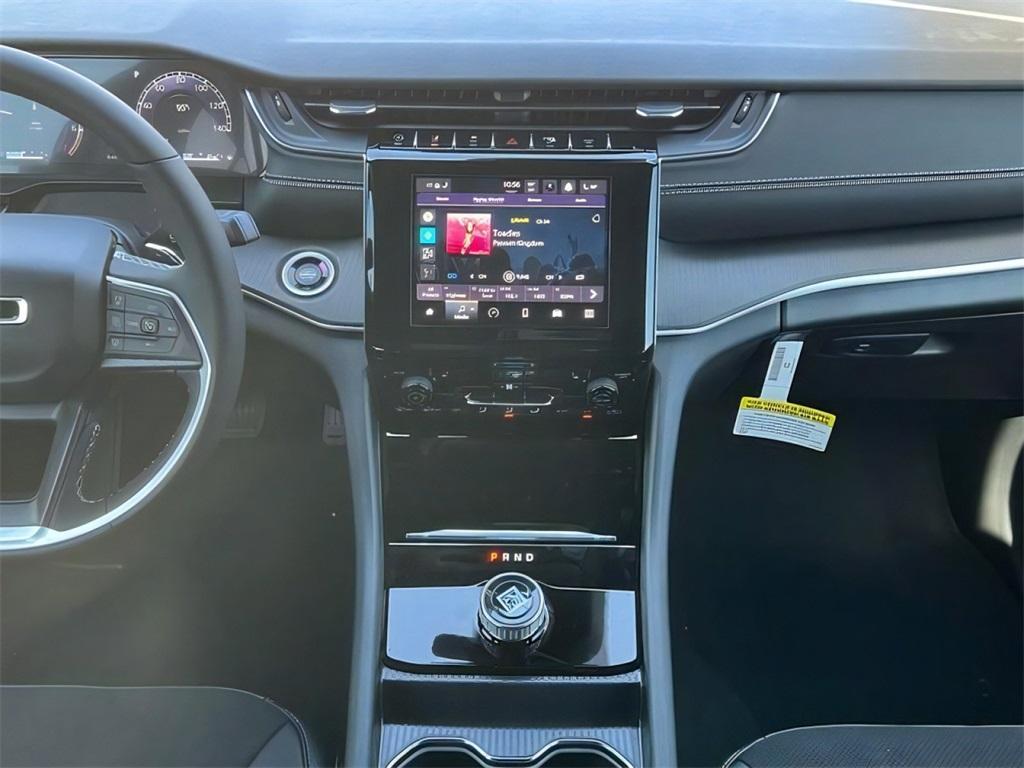 new 2025 Jeep Grand Cherokee car, priced at $39,957
