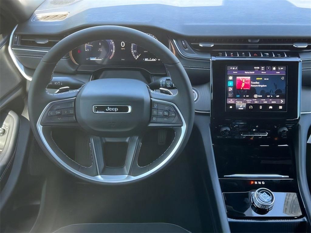 new 2025 Jeep Grand Cherokee car, priced at $39,957