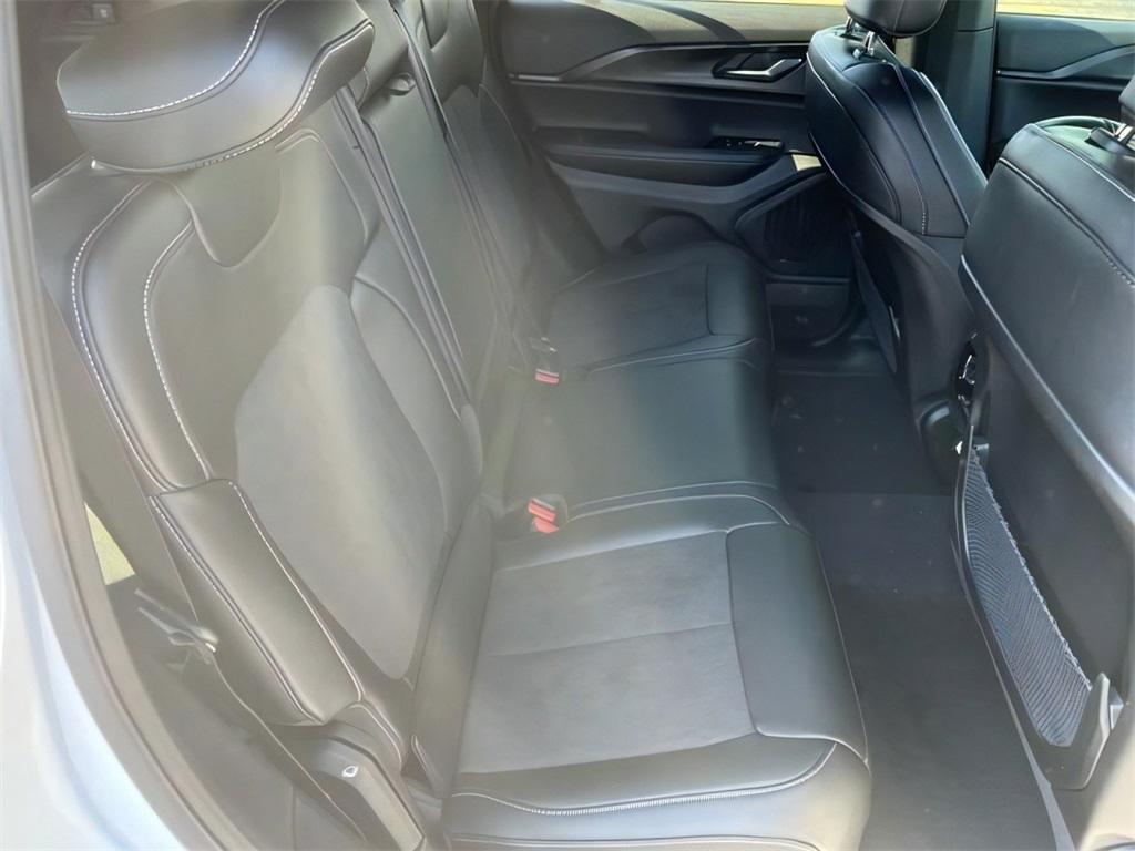 new 2025 Jeep Grand Cherokee car, priced at $39,957