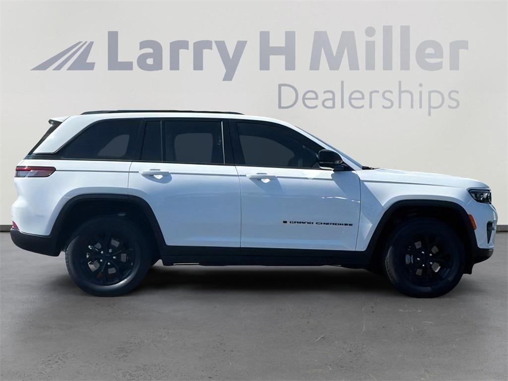 new 2025 Jeep Grand Cherokee car, priced at $39,957