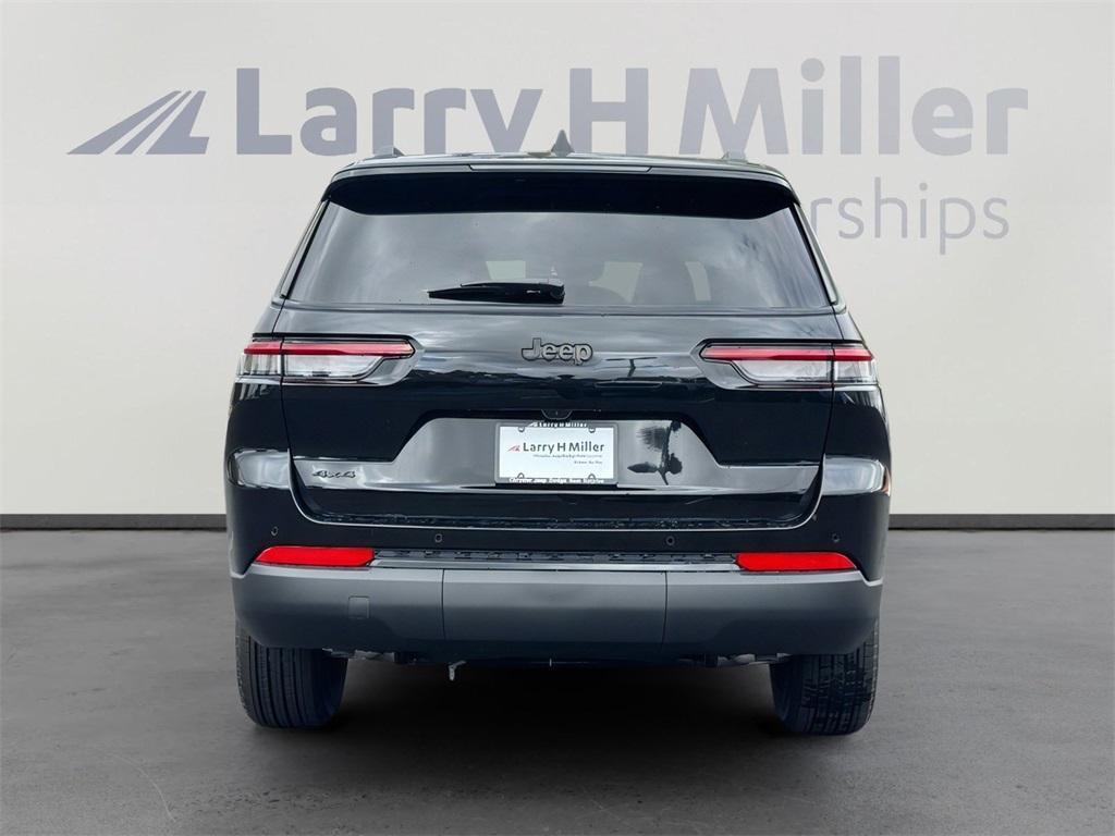 new 2025 Jeep Grand Cherokee L car, priced at $39,072