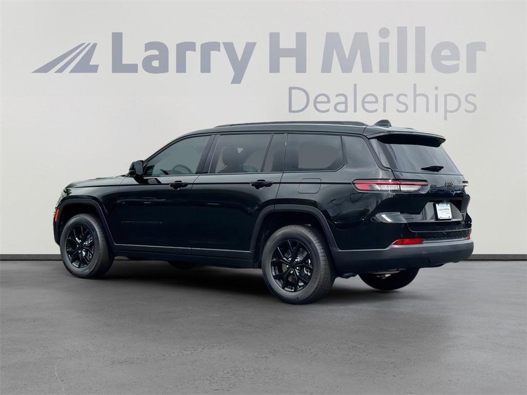 new 2025 Jeep Grand Cherokee L car, priced at $39,072