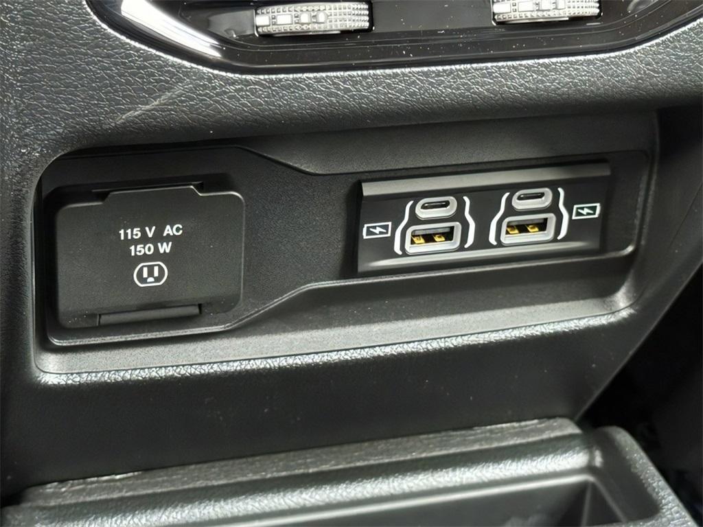 new 2025 Jeep Grand Cherokee L car, priced at $39,072