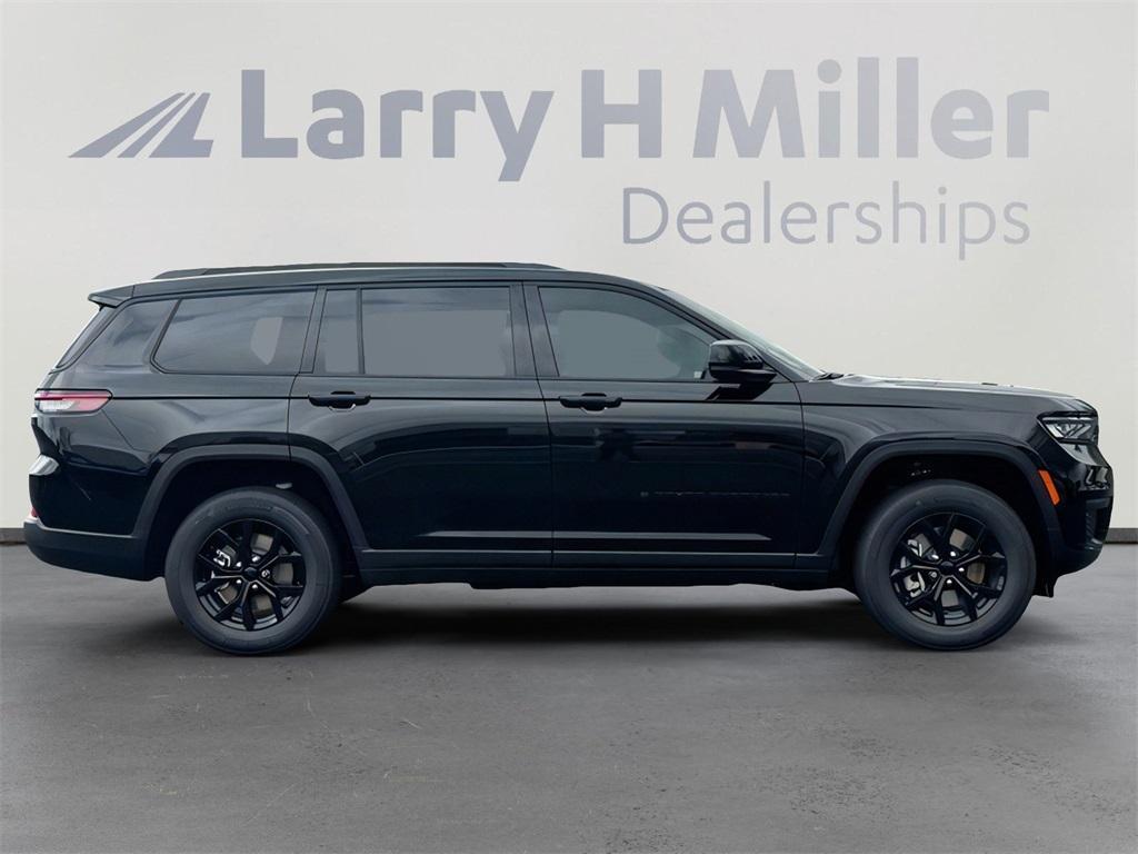 new 2025 Jeep Grand Cherokee L car, priced at $39,072