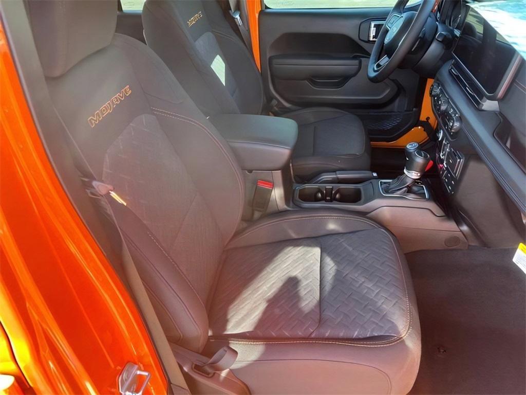 new 2025 Jeep Gladiator car, priced at $44,788