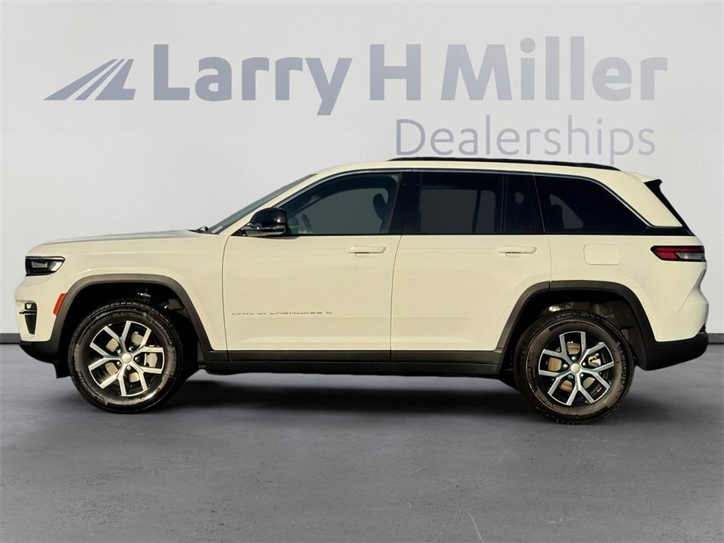 new 2025 Jeep Grand Cherokee car, priced at $39,492