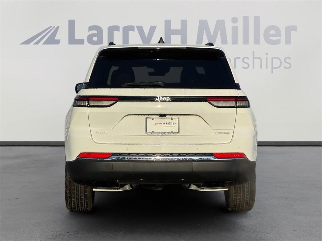 new 2025 Jeep Grand Cherokee car, priced at $39,492