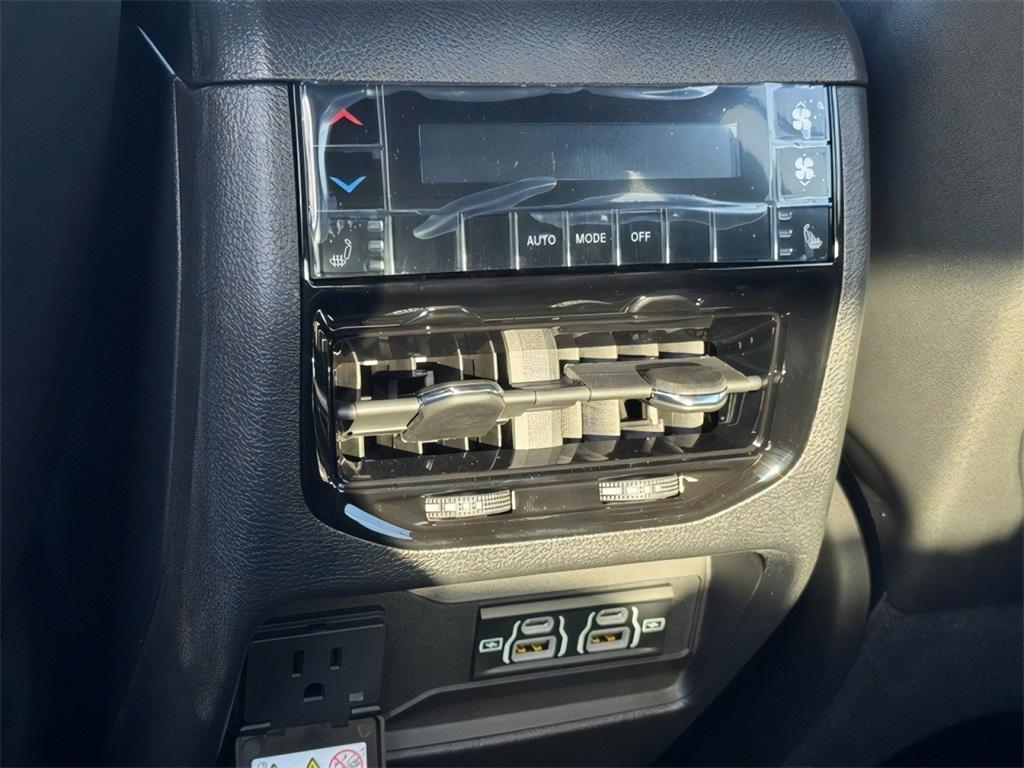 new 2025 Jeep Grand Cherokee L car, priced at $48,342