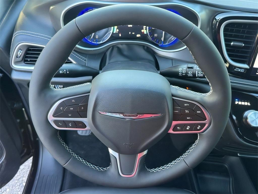 new 2026 Chrysler Pacifica car, priced at $39,987