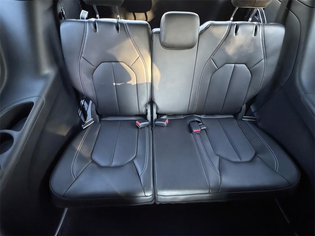 new 2026 Chrysler Pacifica car, priced at $39,987