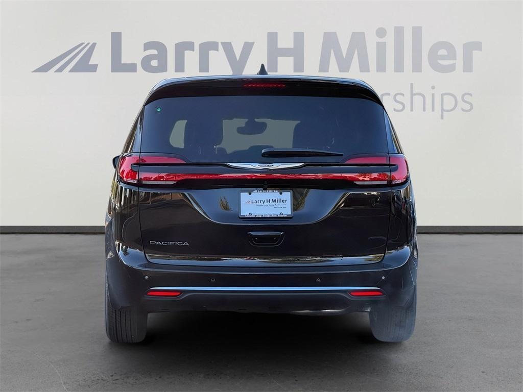 new 2026 Chrysler Pacifica car, priced at $39,987