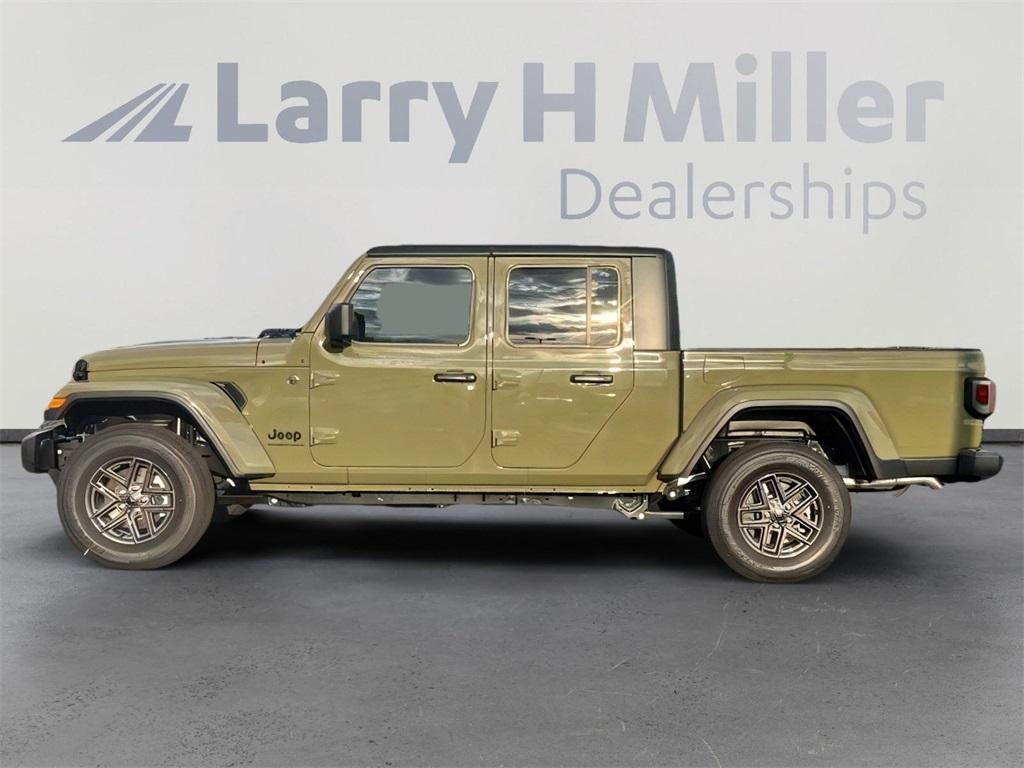 new 2025 Jeep Gladiator car, priced at $42,820