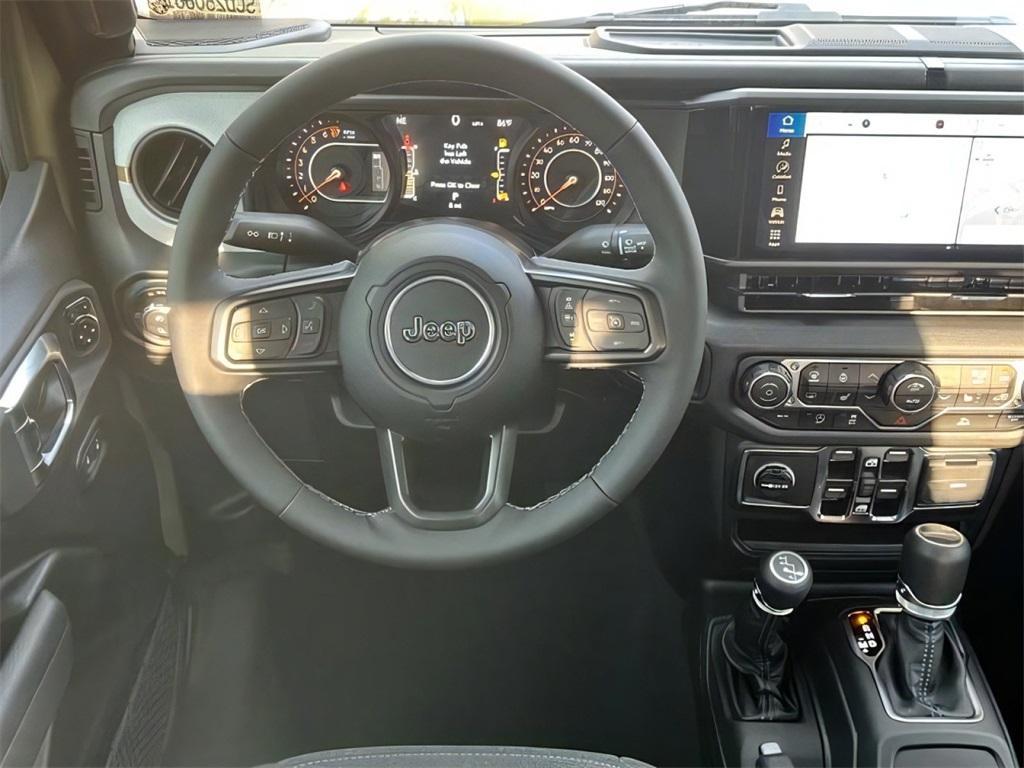 new 2025 Jeep Gladiator car, priced at $42,820