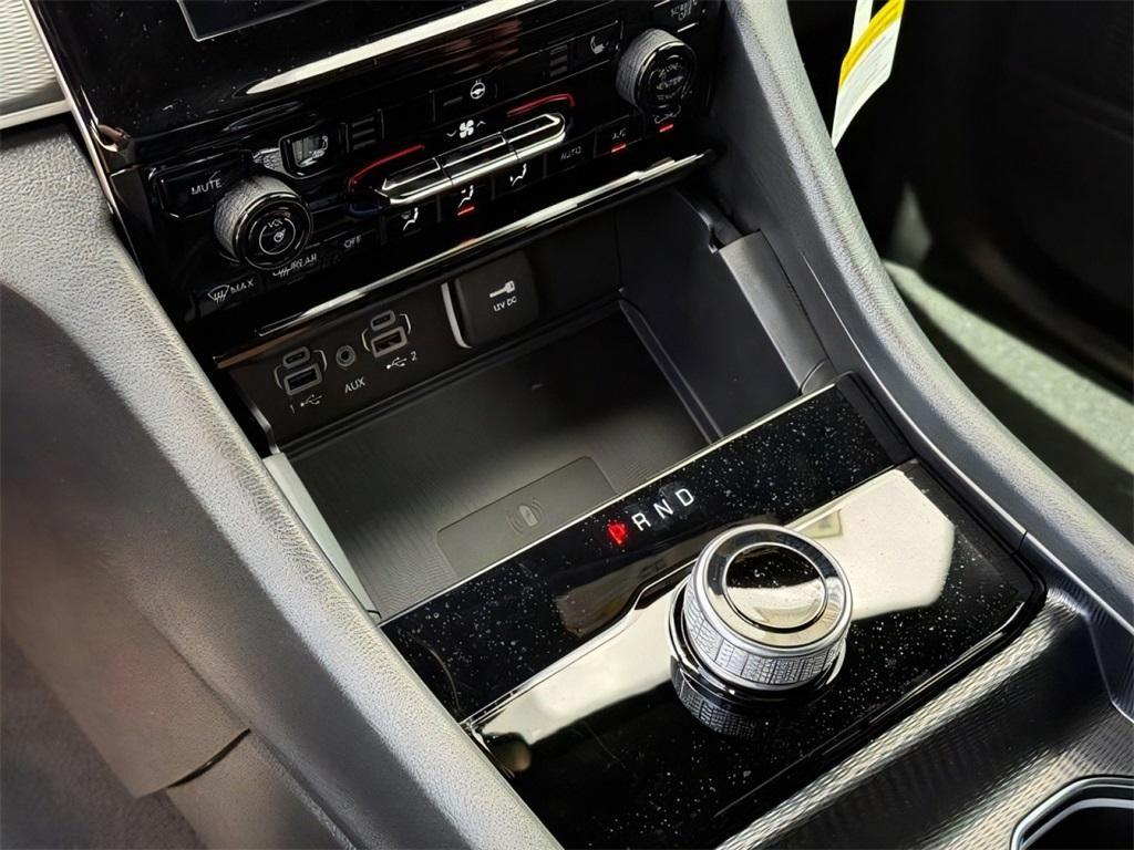 new 2025 Jeep Grand Cherokee car, priced at $44,977