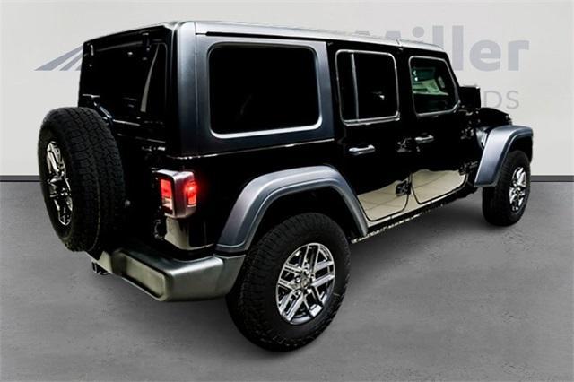 new 2025 Jeep Wrangler car, priced at $45,622