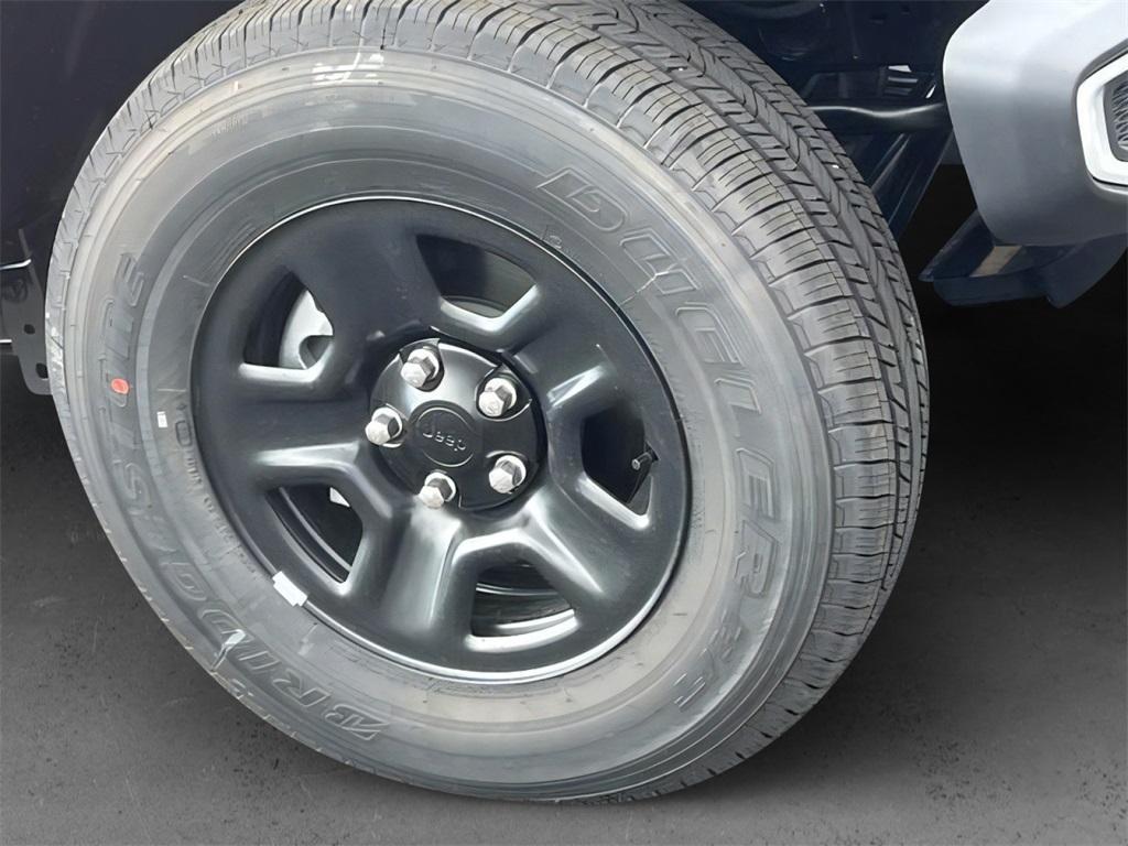 new 2025 Jeep Gladiator car, priced at $38,934