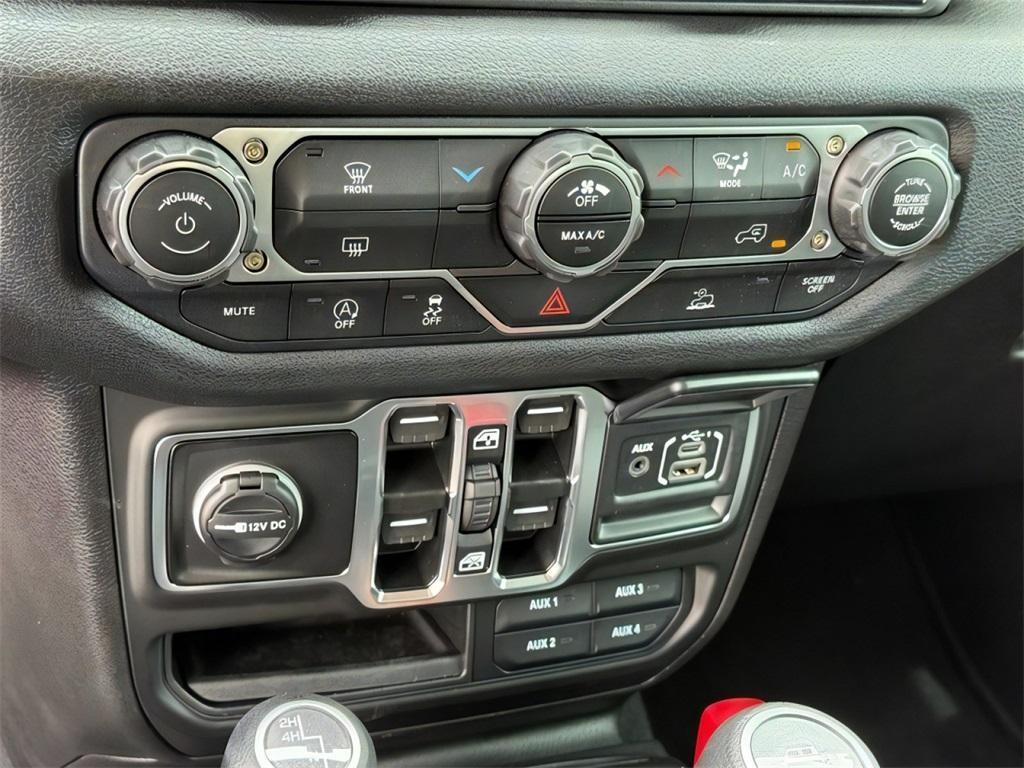 new 2025 Jeep Gladiator car, priced at $35,277