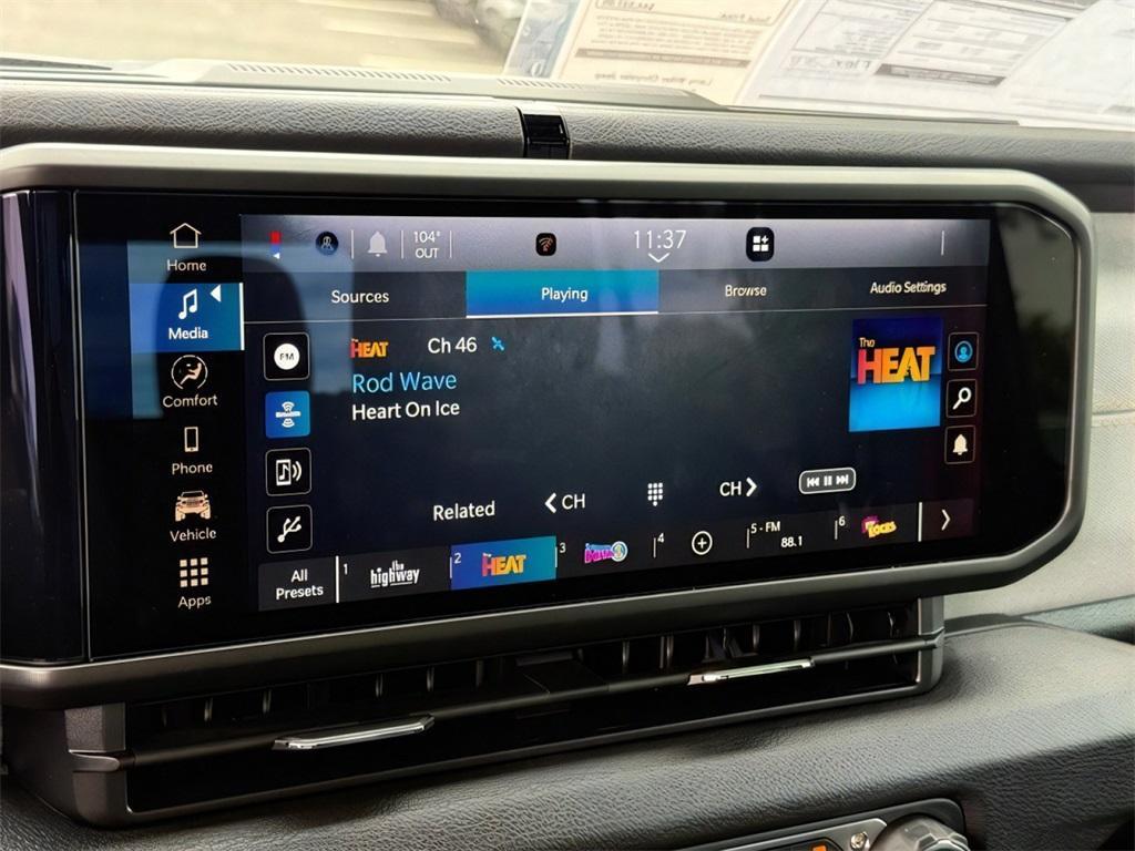 new 2025 Jeep Gladiator car, priced at $35,277