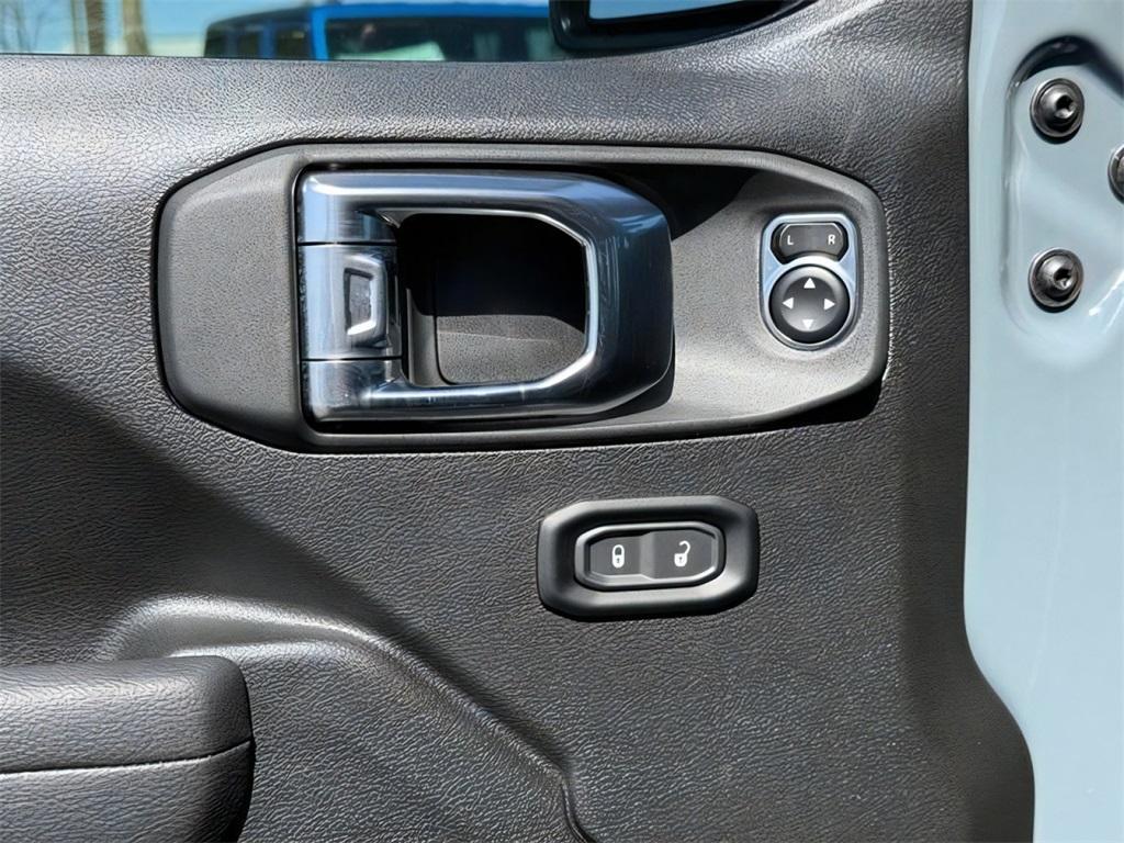 new 2025 Jeep Wrangler car, priced at $55,920