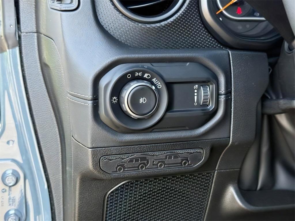 new 2025 Jeep Wrangler car, priced at $55,920