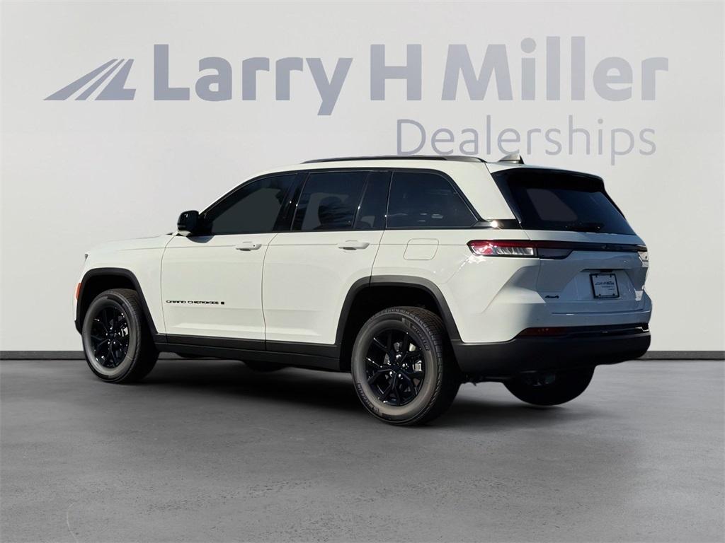 new 2025 Jeep Grand Cherokee car, priced at $37,227