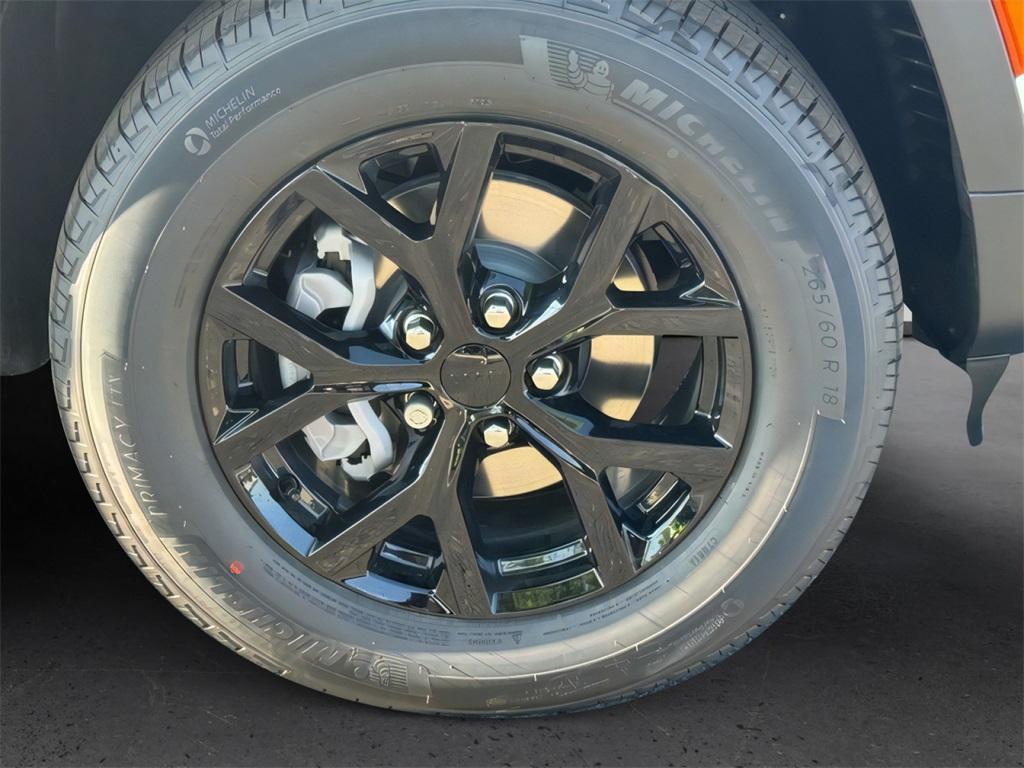 new 2025 Jeep Grand Cherokee car, priced at $37,227