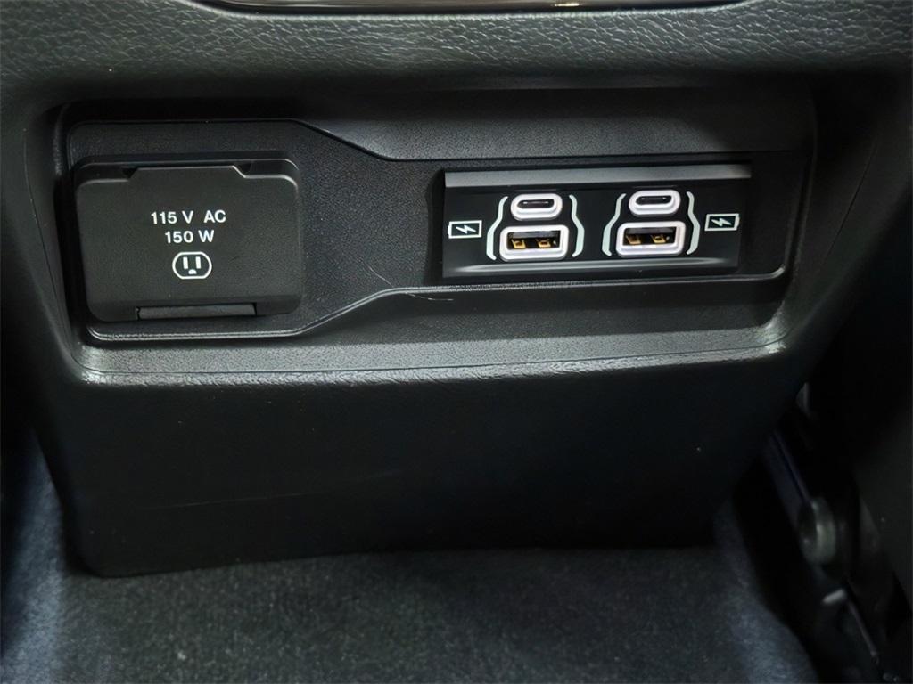 new 2025 Jeep Grand Cherokee car, priced at $37,227