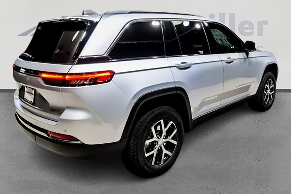 new 2025 Jeep Grand Cherokee car, priced at $40,637