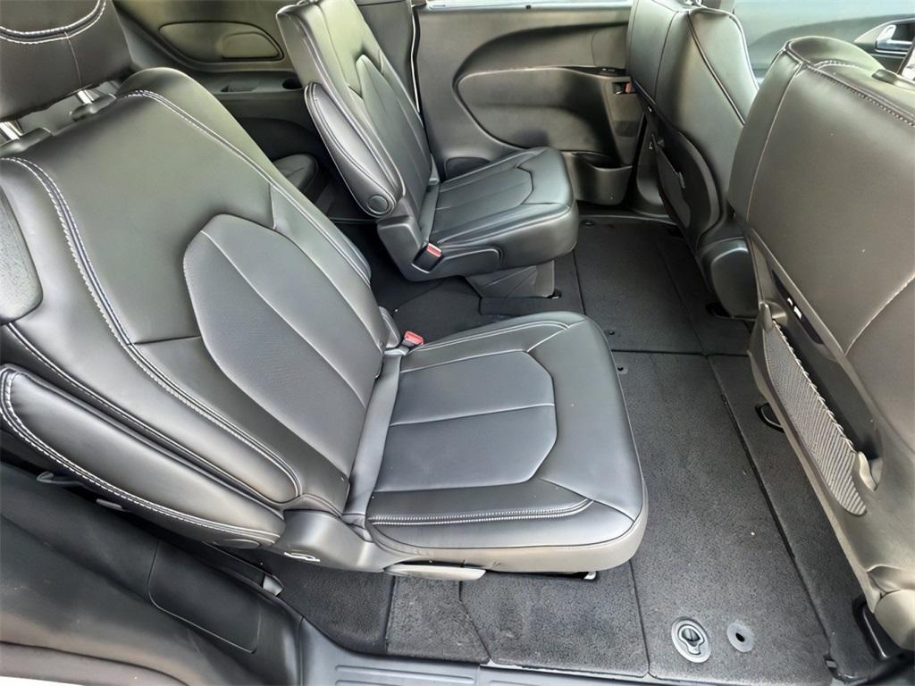 new 2026 Chrysler Pacifica car, priced at $39,987