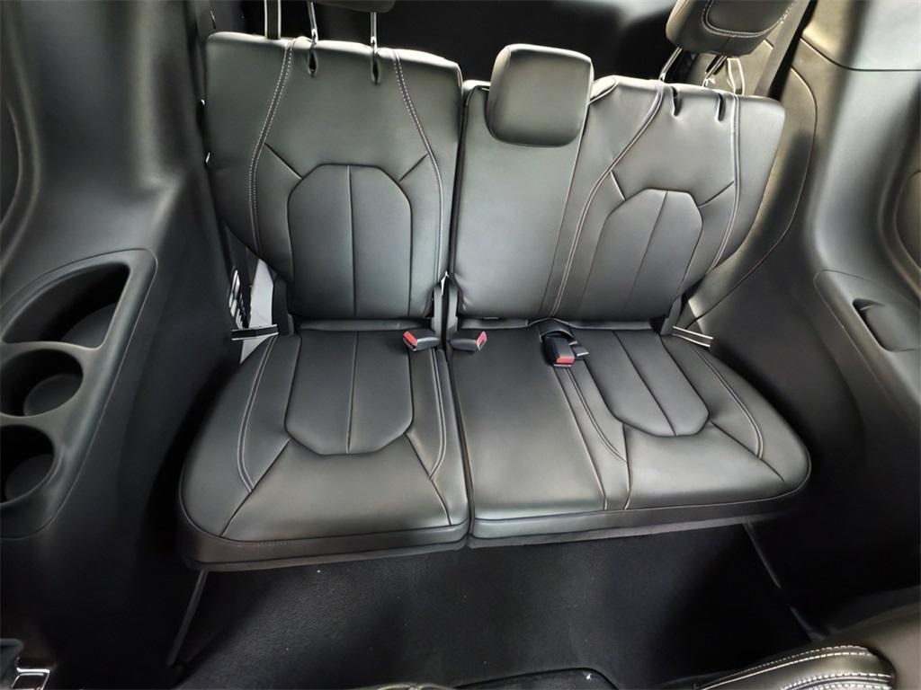 new 2026 Chrysler Pacifica car, priced at $39,987