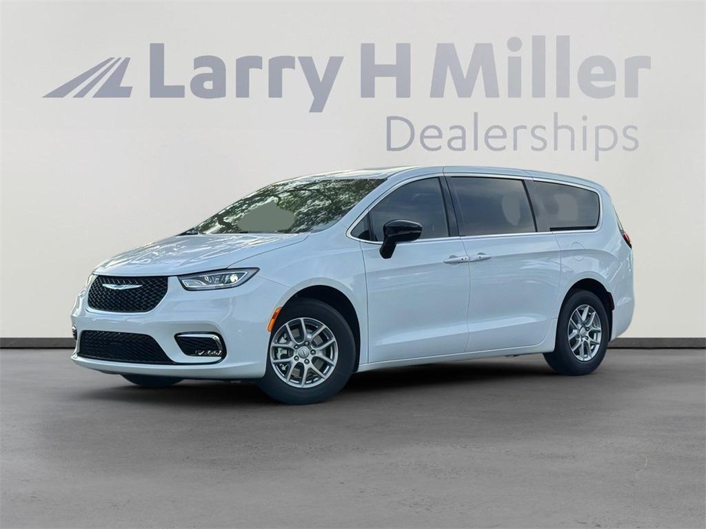 new 2026 Chrysler Pacifica car, priced at $39,987