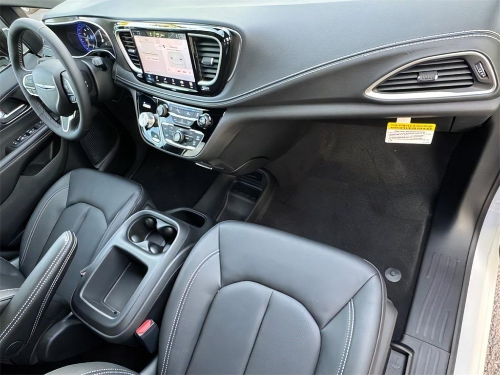 new 2026 Chrysler Pacifica car, priced at $39,987