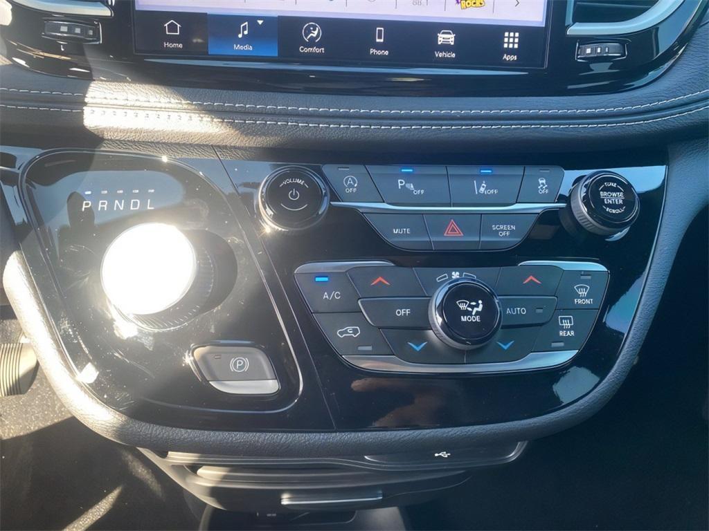 new 2026 Chrysler Pacifica car, priced at $44,565