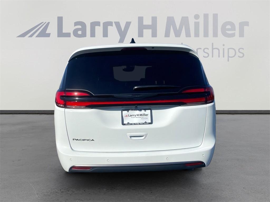 new 2026 Chrysler Pacifica car, priced at $44,565