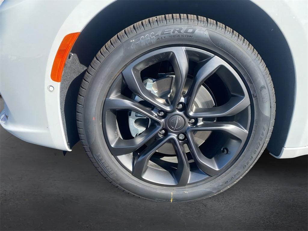 new 2026 Chrysler Pacifica car, priced at $44,565