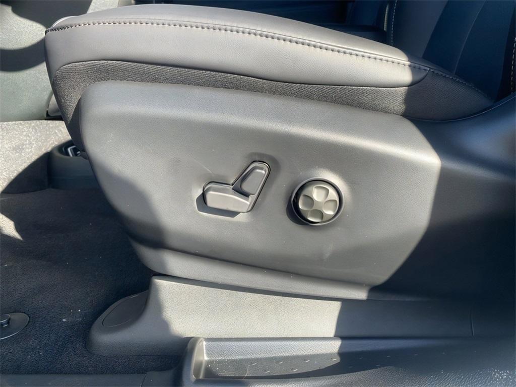 new 2026 Chrysler Pacifica car, priced at $44,565