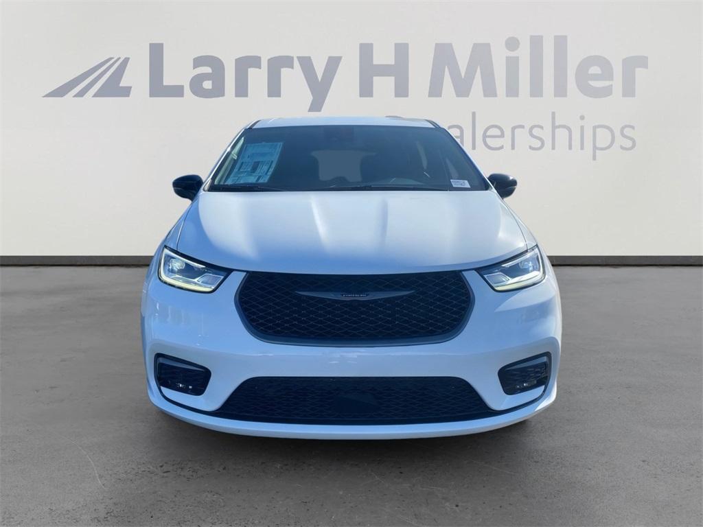 new 2026 Chrysler Pacifica car, priced at $44,565