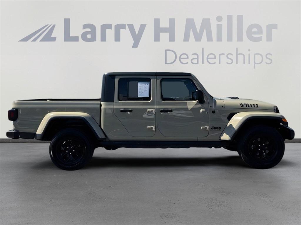 used 2022 Jeep Gladiator car, priced at $35,000