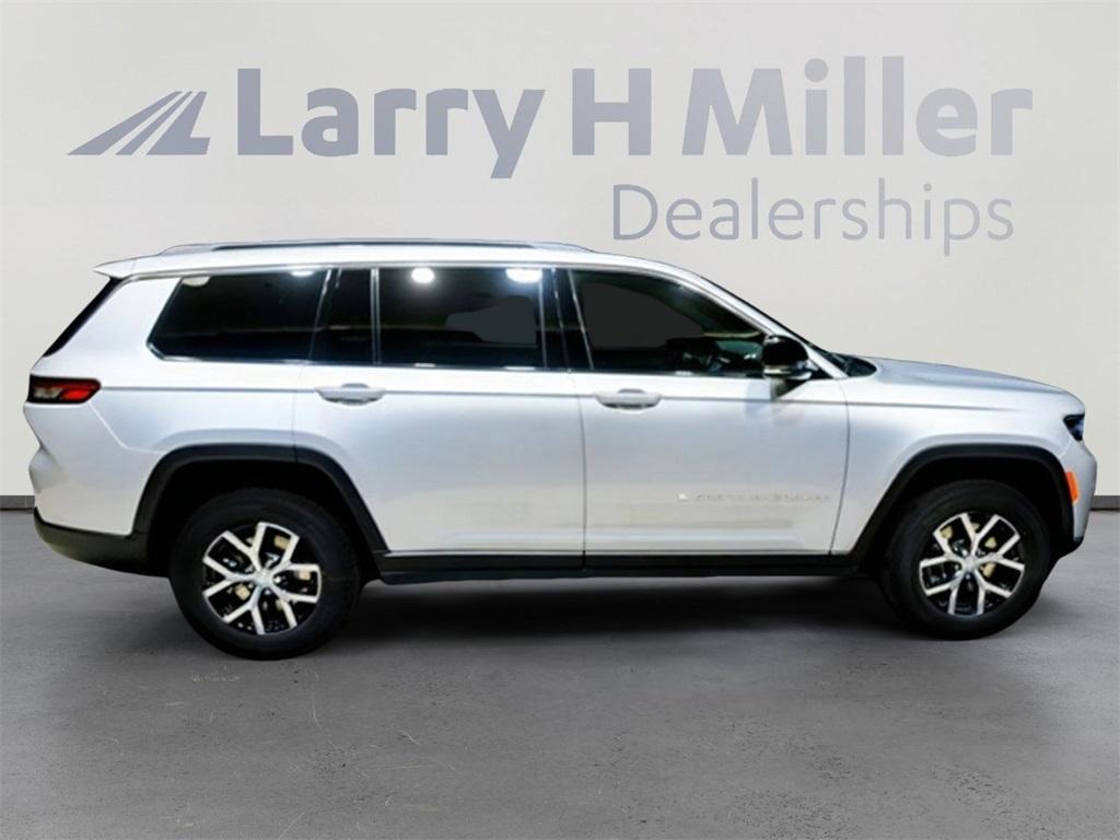 new 2025 Jeep Grand Cherokee L car, priced at $37,884