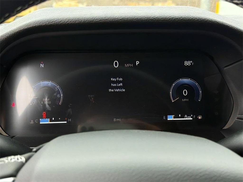 new 2025 Jeep Grand Cherokee car, priced at $39,122